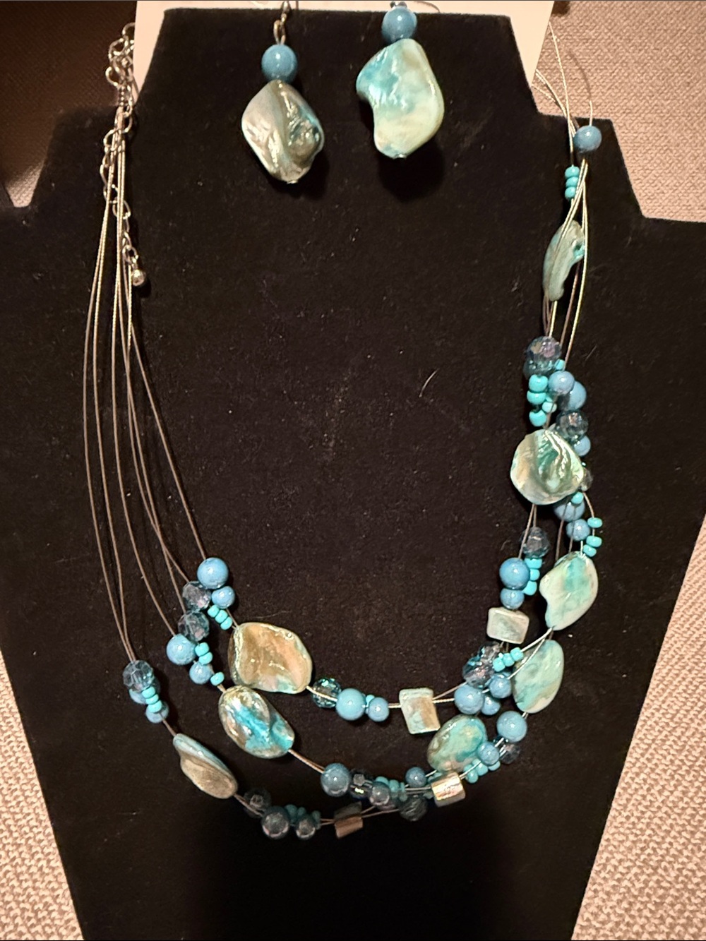 Turquoise Multi-Strand Shell Necklace and Earrings Set NEW
